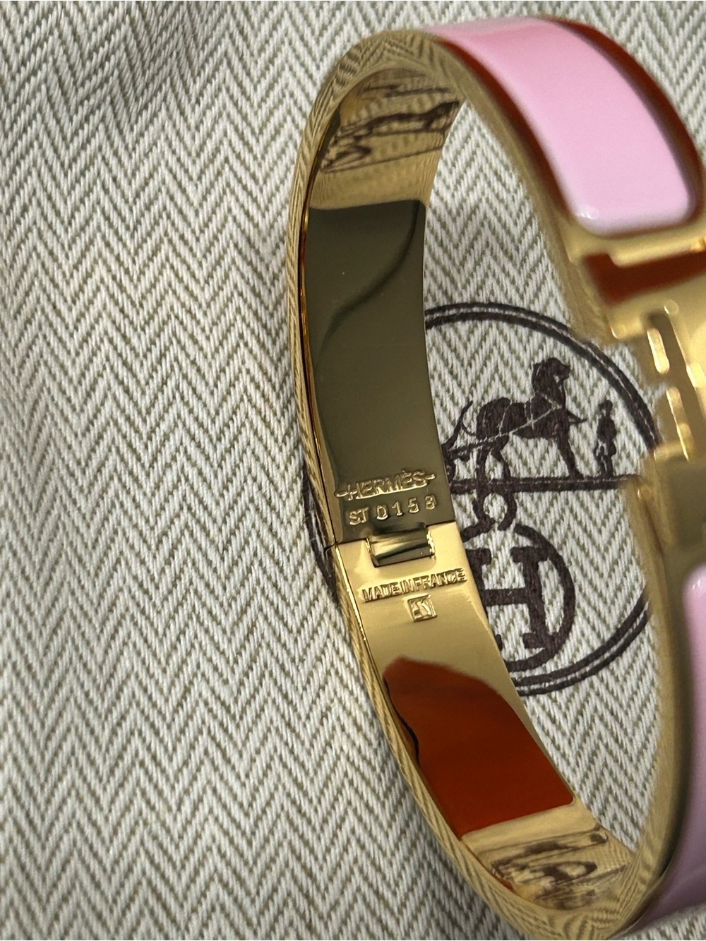 Hermes Pink And Gold Clic H Bracelet - Picture 3 of 5